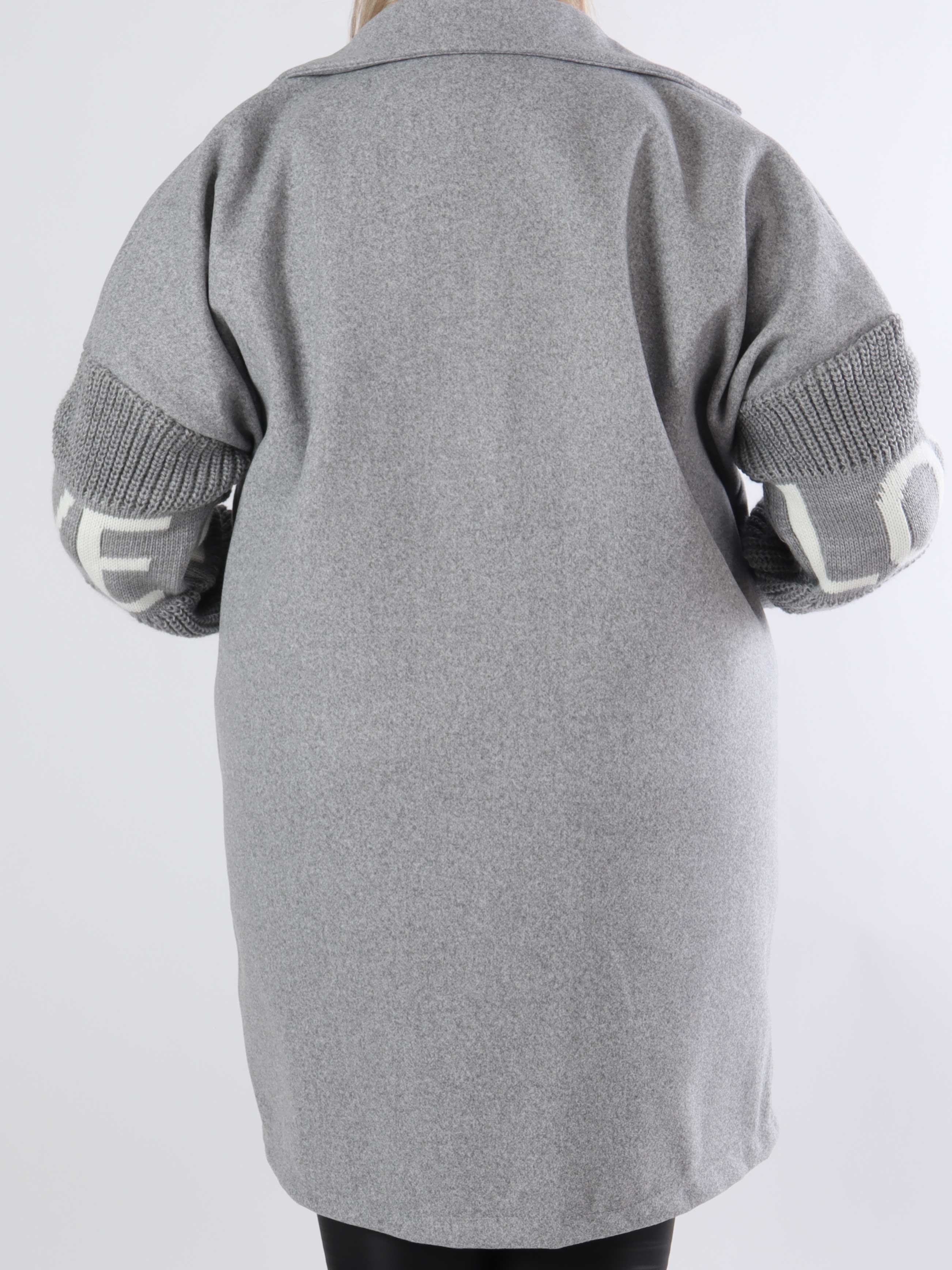 Debbie Short - Plus size-jacka med stickade ärmar